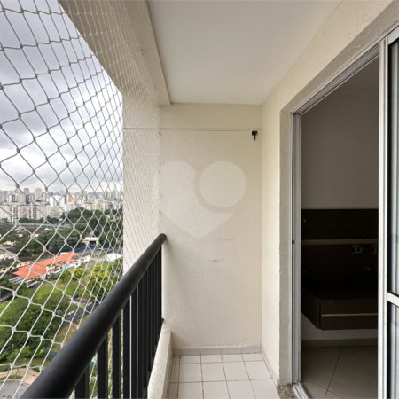 Apartamento à venda com 2 quartos em Vila Anastácio, São Paulo, SP