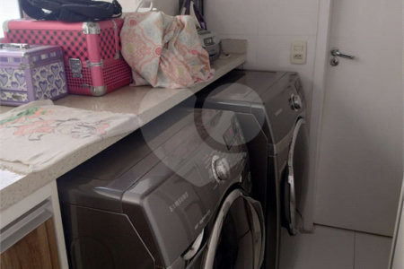 Apartamento à venda com 3 quartos, sendo 1 suíte,  no Centro, São Bernardo do Campo, SP
