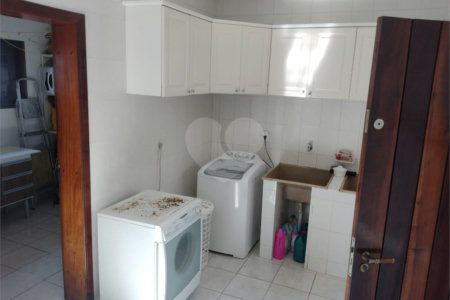 Sobrado à venda com 4 suítes em Vila Nova Socorro, Mogi das Cruzes, SP
