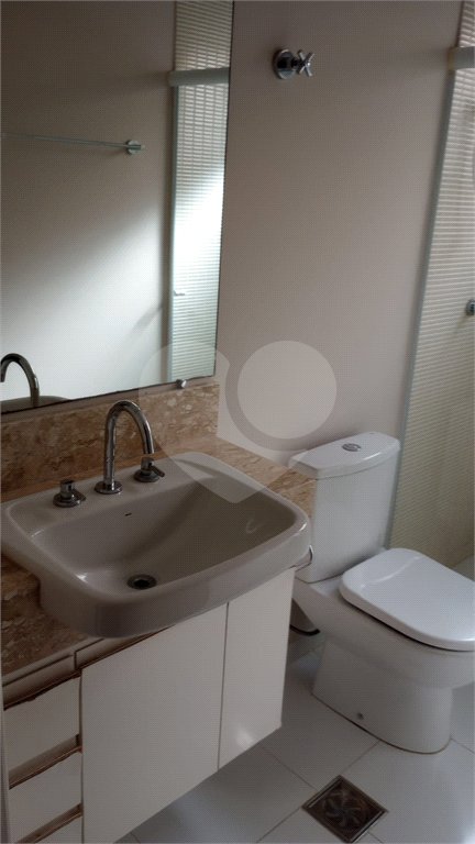 Casa à venda com 3 suítes no condomínio Picollo, Louveira - SP