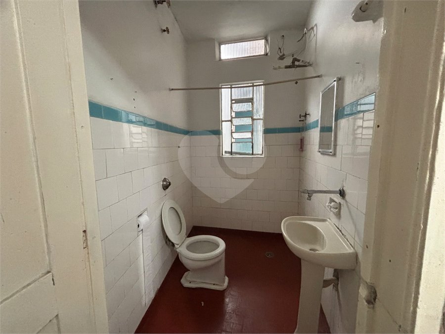 Sobrado à venda com 4 quartos em Vila Paulicéia, São Paulo, SP