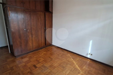 Sobrado à venda com 3 quartos em Água Fria, São Paulo, SP