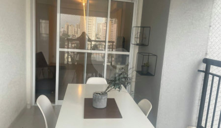 Apartamento à venda com 2 quartos, sendo 1 suíte,  em Parque São Jorge, São Paulo, SP
