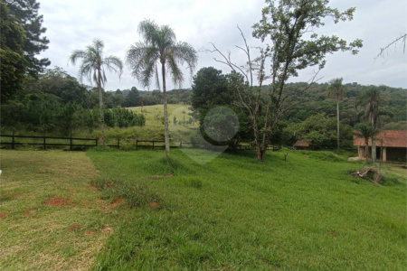 Sítio à venda com 6 quartos, sendo 5 suítes,  em Alto da Serra (mailasqui), São Roque, SP