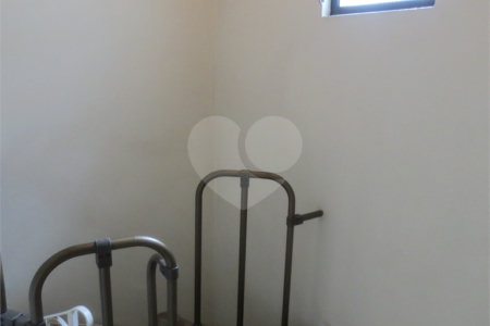 Casa Térrea à venda com 4 quartos, sendo 1 suíte, em Parque Imperial, São Paulo, SP