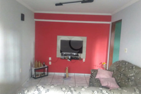 Sobrado à venda com 4 quartos, sendo 1 suíte,  em Jardim Pacaembu, Jundiaí, SP