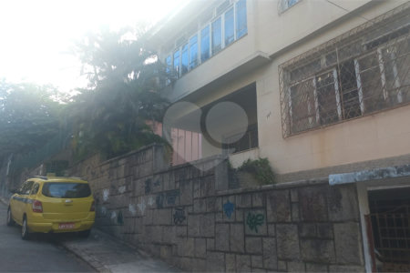 Casa à venda com 5 quartos, sendo 1 suíte, em Tijuca, Rio de Janeiro, RJ