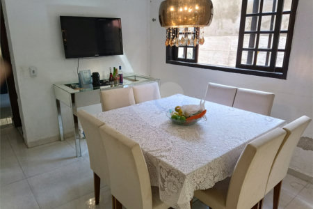 Casa à venda com 3 quartos, sendo 1 suíte, em Vila Dalva, São Paulo, SP