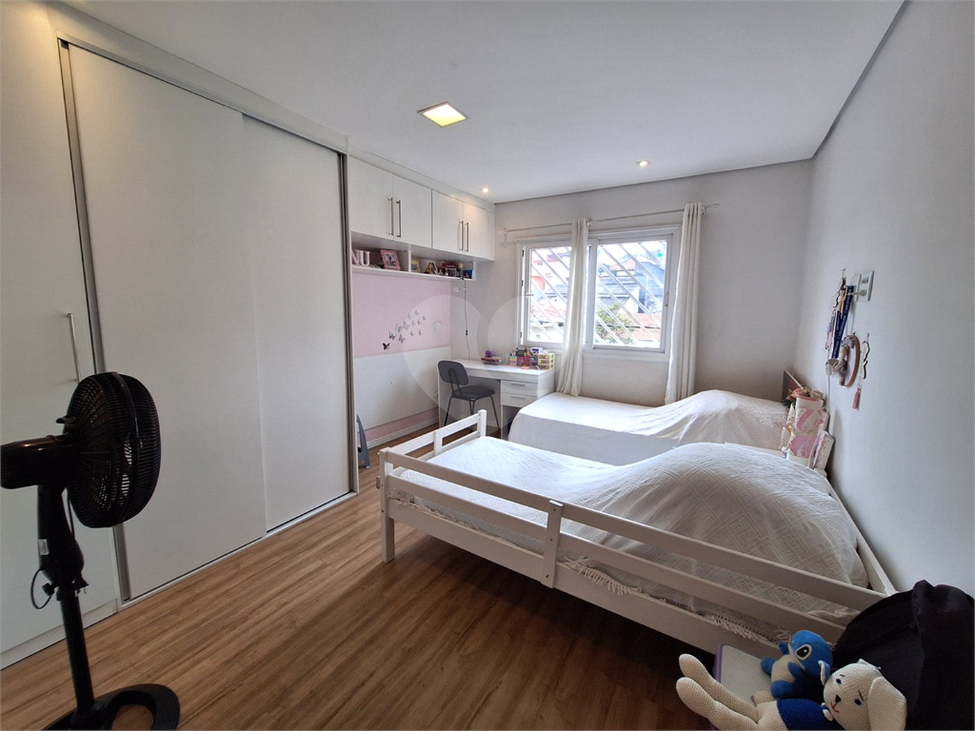 Casa à venda com 3 quartos, sendo 1 suíte, em Chora Menino, São Paulo, SP