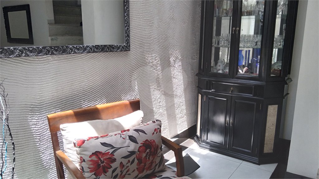 Sobrado à venda com 4 quartos em Tremembé, São Paulo, SP