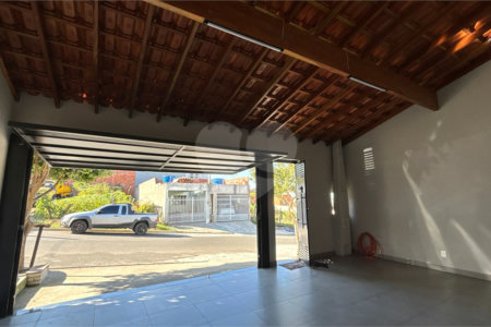 Casa à venda com 2 quartos, sendo 1 suíte, em Parque Residencial Sabiás, Indaiatuba, SP