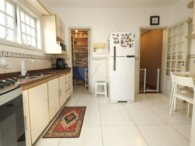 Casa à venda com 4 quartos, sendo 1 suíte,  em Chácara Santo Antônio, São Paulo, SP