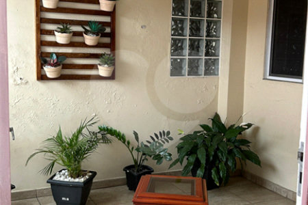 Sobrado à venda com 3 quartos, sendo 2 suítes,  em Vila Lúcia, Poá, SP