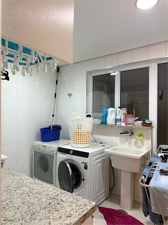 Casa à venda com 4 suítes no condomínio East Village, São Paulo - SP