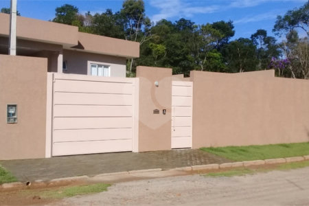 Casa à venda com 3 quartos, sendo 1 suíte,  em Loteamento Jardim Solares, Atibaia, SP