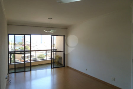 Apartamento à venda com 3 quartos, sendo 1 suíte, em Vila Oliveira, Mogi das Cruzes, SP