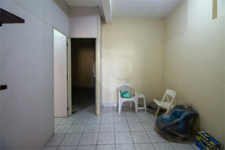 Casa à venda com 3 quartos, sendo 1 suíte, em Chácara Inglesa, São Paulo, SP