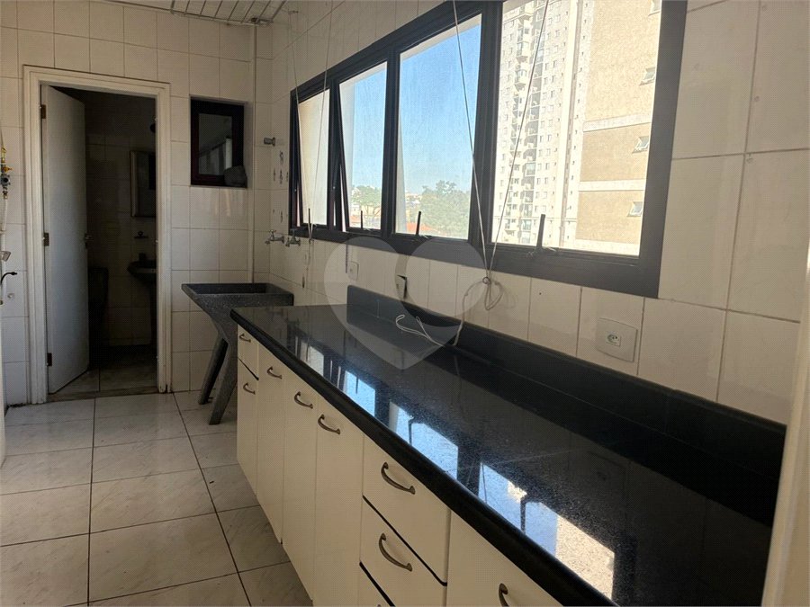 Apartamento à venda com 3 suítes em Vila Galvão, Guarulhos, SP