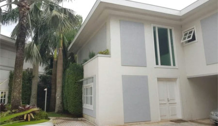 Casa à venda com 4 suítes no condomínio Vilaretto, São Paulo - SP