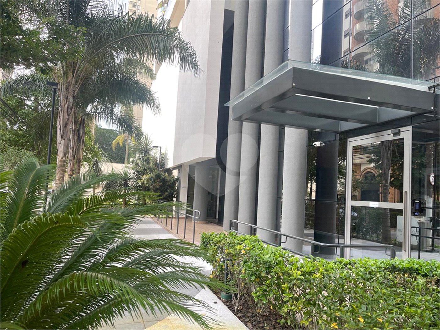 Apartamento à venda com 3 suítes em Campo Belo, São Paulo, SP