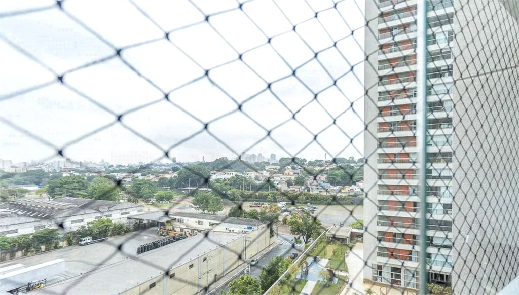 Apartamento à venda com 3 quartos, sendo 1 suíte, em Vila Anastácio, São Paulo, SP