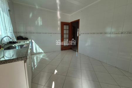 Casa à venda com 3 quartos, sendo 1 suíte, em Retiro das Fontes, Atibaia, SP