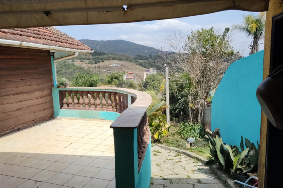 Casa à venda com 5 quartos, sendo 2 suítes, no condomínio Cinco Lagos Portaria II, Mairiporã - SP