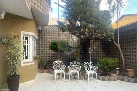 Casa à venda com 3 suítes em Vila Carrão, São Paulo, SP