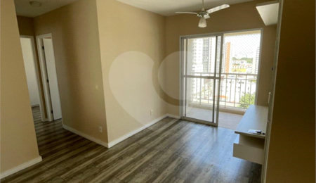 Apartamento à venda com 2 quartos, sendo 1 suíte,  em Quarta Parada, São Paulo, SP