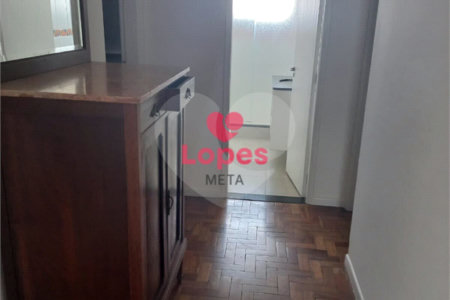 Apartamento à venda com 4 quartos, sendo 2 suítes,  em Vila Adyana, São José dos Campos, SP