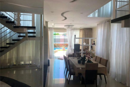 Casa à venda com 4 quartos, sendo 2 suítes, no condomínio Terras de São Francisco, Vinhedo - SP