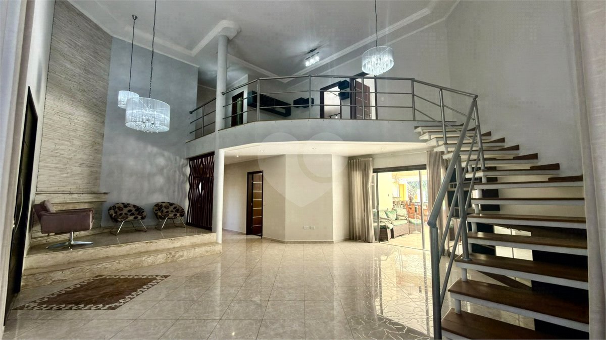 Casa à venda com 4 suítes no condomínio Parque Village Castelo, Itu - SP