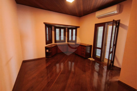 Casa à venda ou para alugar com 3 suítes no condomínio Estância Marambaia, Vinhedo - SP