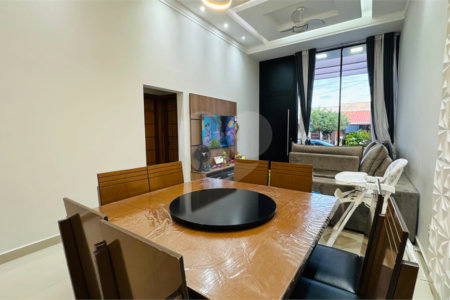 Casa à venda com 3 quartos, sendo 1 suíte, no condomínio Horto Florestal III, Sorocaba - SP