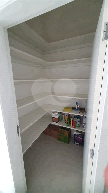 Casa à venda com 3 quartos, sendo 1 suíte, no condomínio Figueira Garden, Atibaia - SP