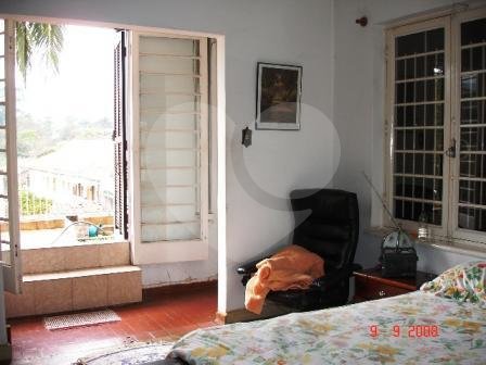 Sobrado à venda com 5 quartos, sendo 3 suítes,  em Vila Irmãos Arnoni, São Paulo, SP