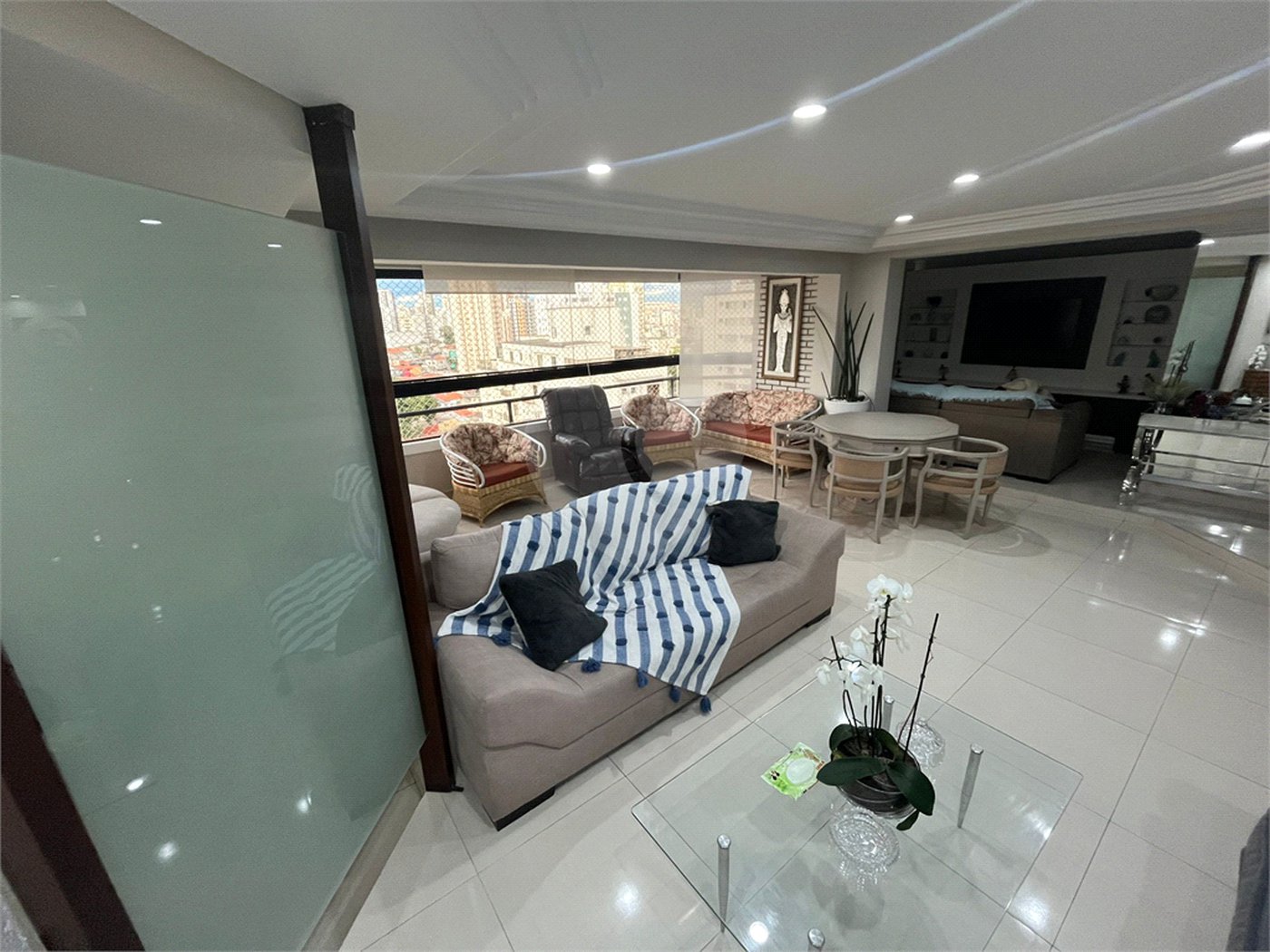 Apartamento para alugar com 4 suítes em Santana, São Paulo, SP