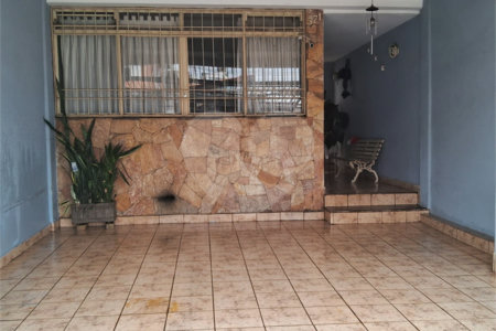 Casa à venda com 3 quartos, sendo 1 suíte,  em Jardim Campo Limpo, São Paulo, SP