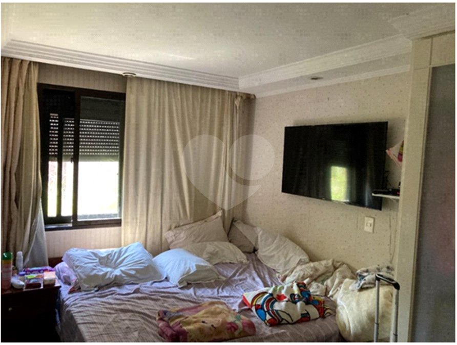 Apartamento à venda com 4 quartos, sendo 2 suítes,  em Moema, São Paulo, SP