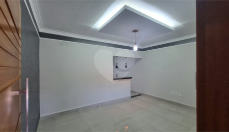 Casa à venda com 3 quartos, sendo 1 suíte,  em Vila Brizzola, Indaiatuba, SP