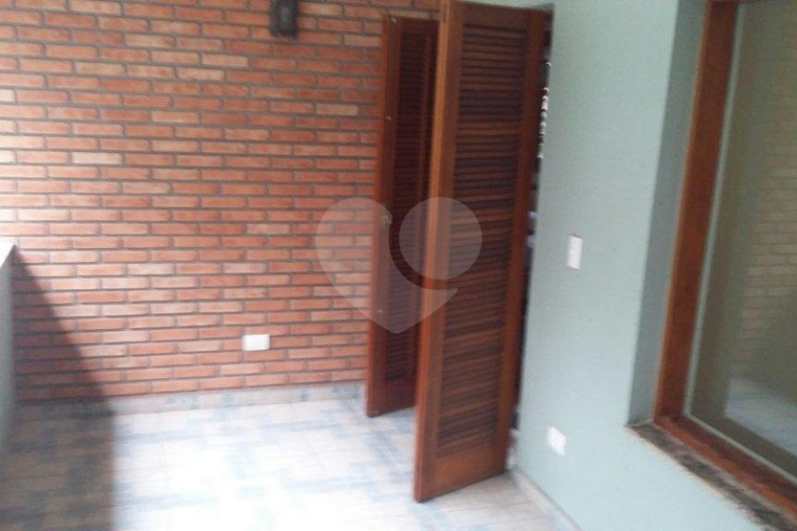 CASA TÉRREA A VENDA NO TREMEMBÉ - 4 SUÍTES E 10 VAGAS DE GARAGEM