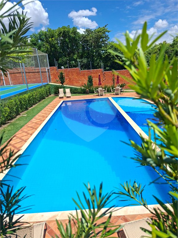 Indaiatuba - Condominio Viena - Terreno com 250 ms - sendo 10 ms de frente por 25,00 ms de fundos - área de lazer completa com academia, churrasqueira, piscina para adultos e crianças, playground e salão de festas.Segurança 24 horas -. Venha conhecer essa incrível oportunidade! R$ 420.000,00