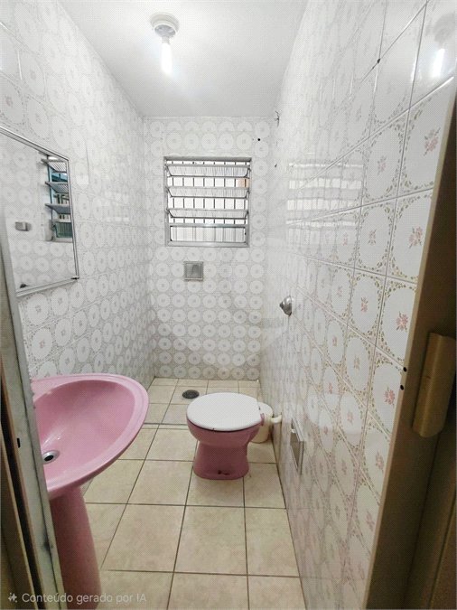 Sobrado à venda com 3 quartos, sendo 1 suíte, em Vila Constança, São Paulo, SP