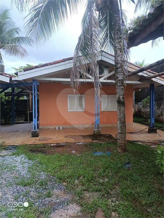 Casa à venda com 4 quartos, sendo 1 suíte,  no condomínio Morada da Praia, Bertioga - SP