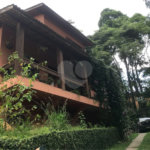 Casa à venda com 3 quartos, sendo 2 suítes, no condomínio Loteamento Haras El Passo, Mairiporã - SP