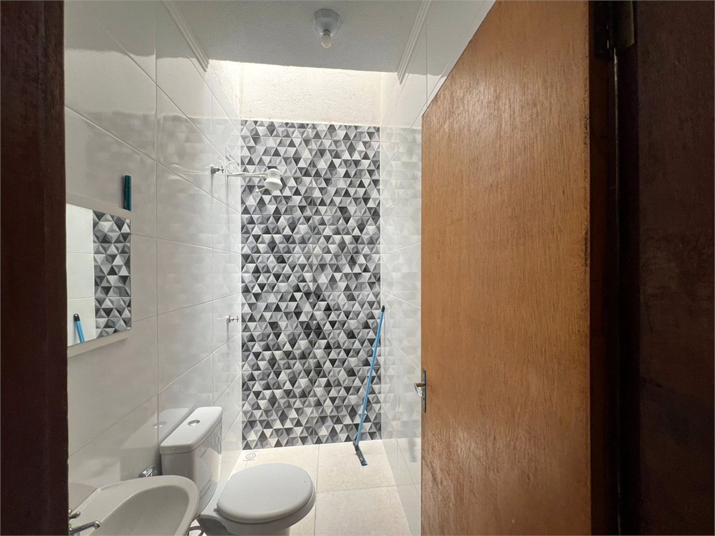 Casa à venda com 2 quartos, sendo 1 suíte, em Vila Barão, Sorocaba, SP