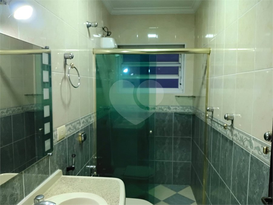 Sobrado à venda com 4 quartos, sendo 1 suíte, em Interlagos, São Paulo, SP