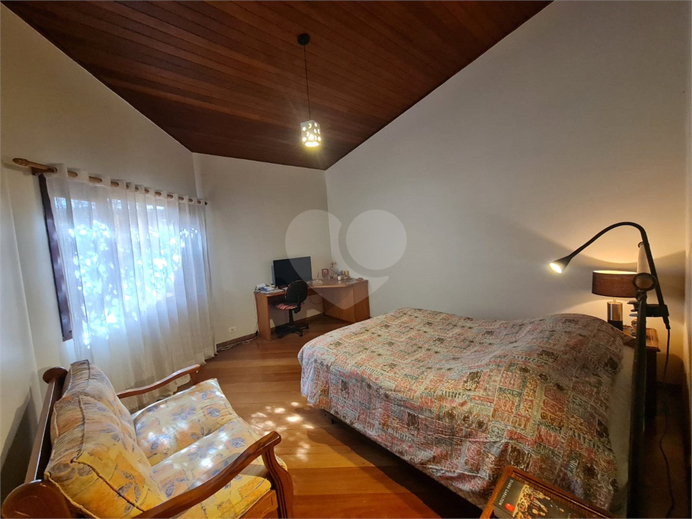 Casa Térrea à venda com 4 quartos, sendo 2 suítes, em Interlagos, São Paulo, SP