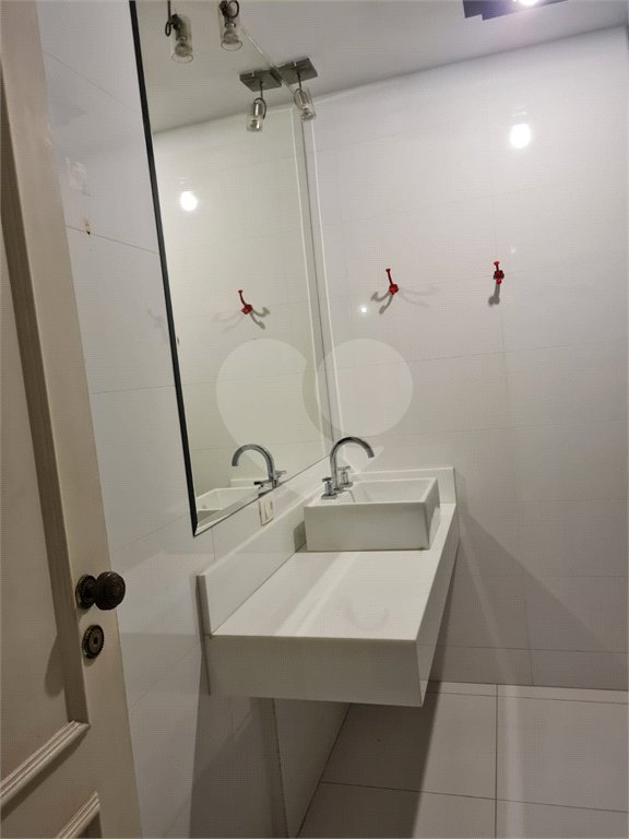 Apartamento à venda ou para alugar com 3 quartos, sendo 1 suíte, em Itaim Bibi, São Paulo, SP