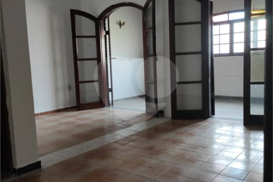 Casa à venda com 3 suítes em Matriz, Mauá, SP